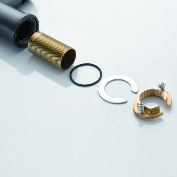 Смеситель для кухни с гибким изливом Shevanik S178T