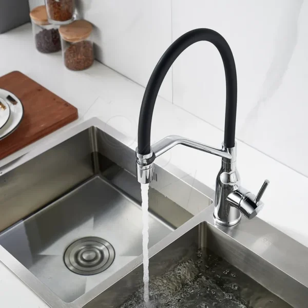 Смеситель для кухни с гибким изливом Shevanik S343-3