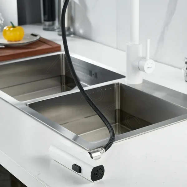 Смеситель для кухни с выдвижным изливом Shevanik S263C