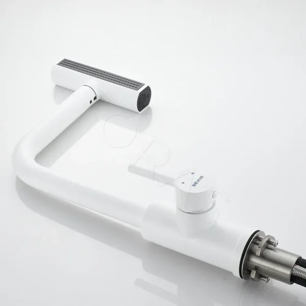 Смеситель для кухни с выдвижным изливом Shevanik S263C