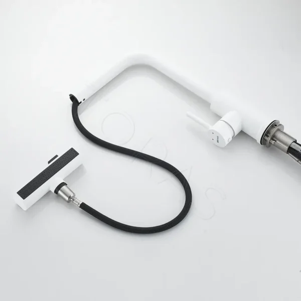 Смеситель для кухни с выдвижным изливом Shevanik S263C