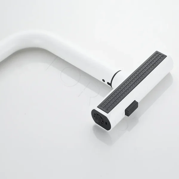 Смеситель для кухни с выдвижным изливом Shevanik S263C