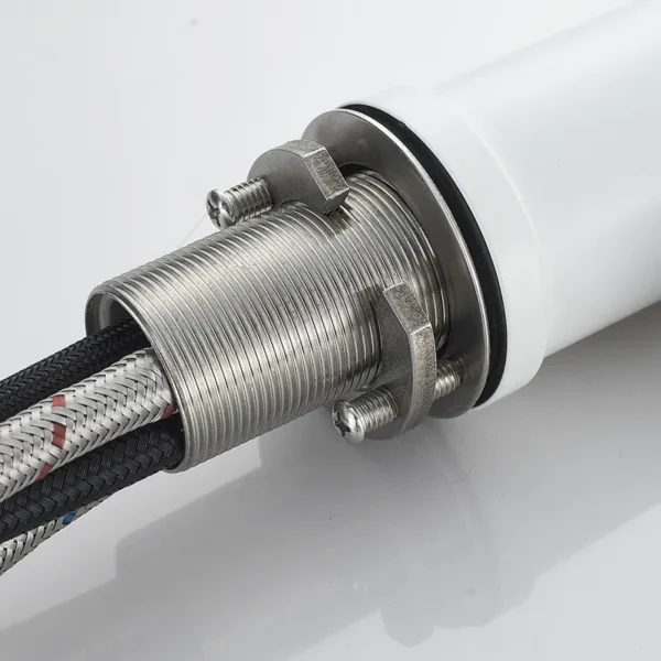 Смеситель для кухни с выдвижным изливом Shevanik S263C