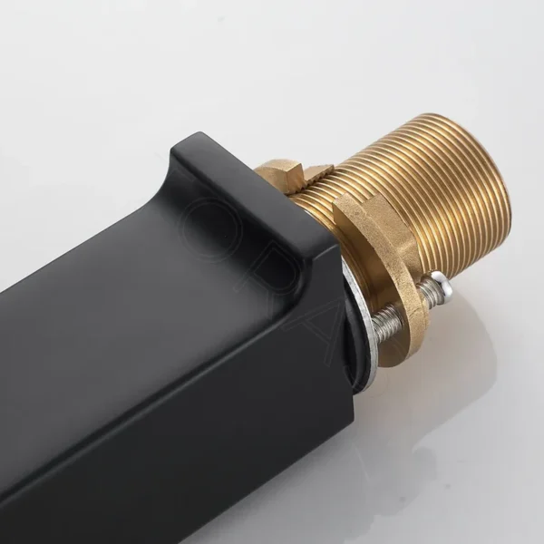 Смеситель для умывальника Rose R1811H-1