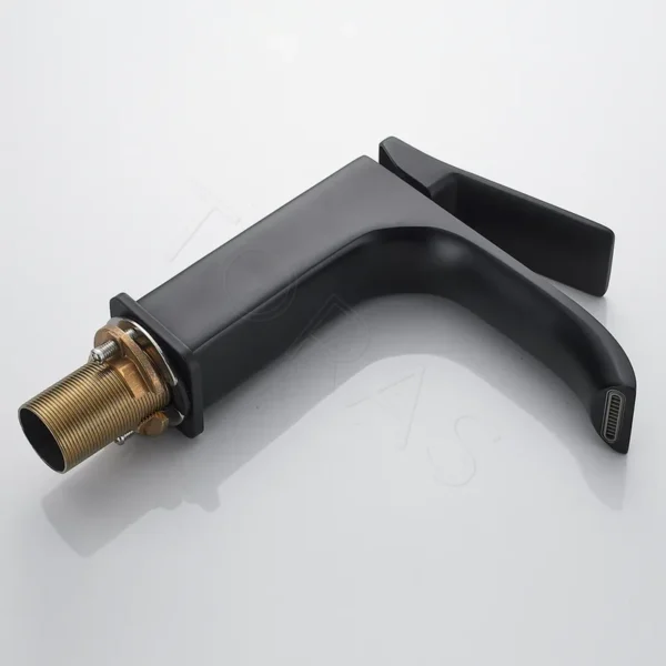 Смеситель для умывальника Shevanik S4001H