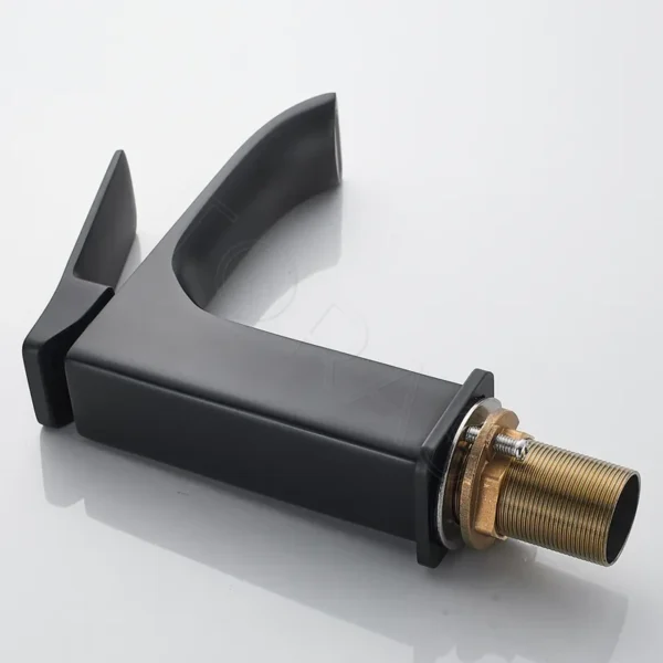 Смеситель для умывальника Shevanik S4001H