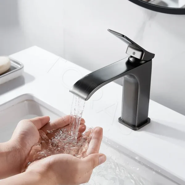 Смеситель для умывальника Shevanik S4001T