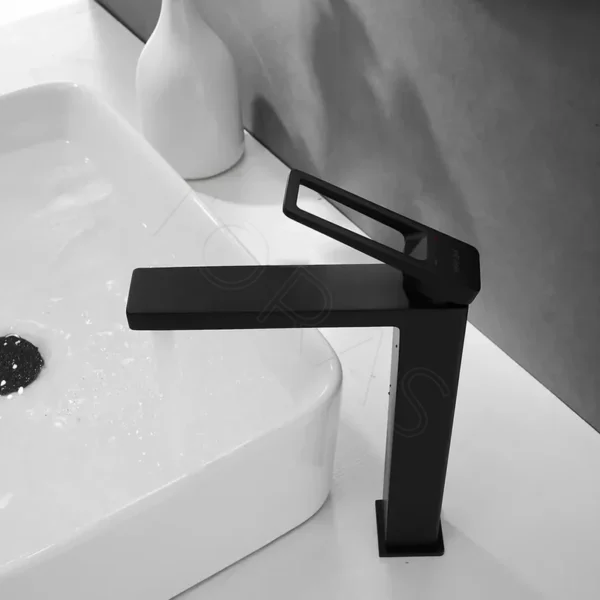 Смеситель для умывальника Shevanik S6811H