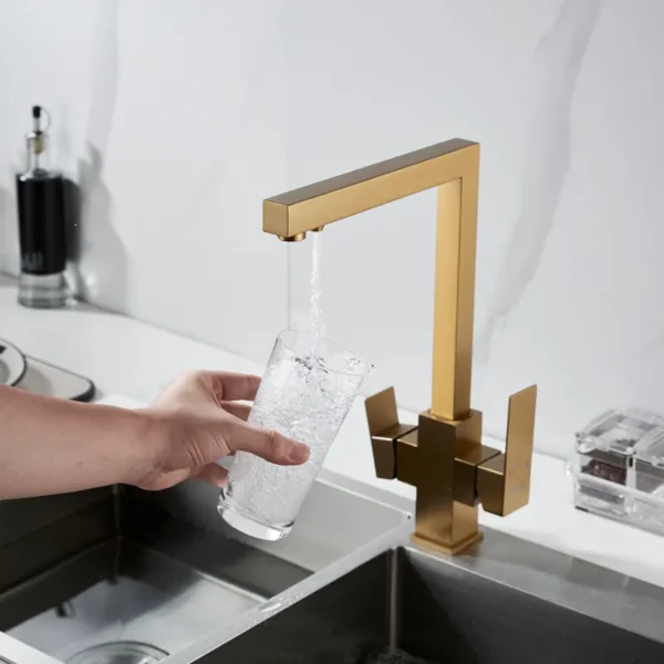 Смеситель для кухни с подключением к фильтру воды Shevanik S148G